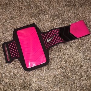 NIKE Arm Running Band